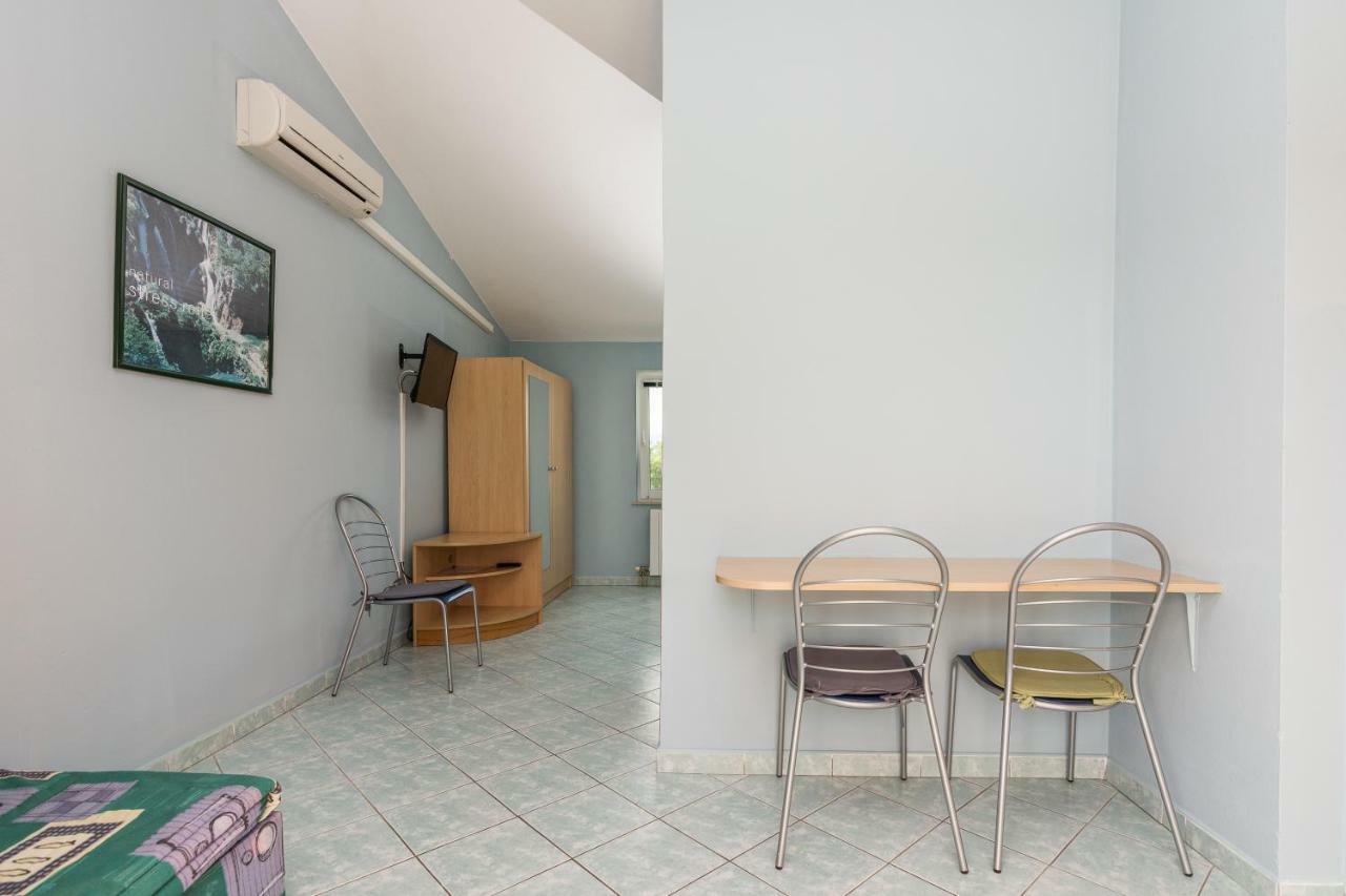 Apartmani Albi Zaton  Eksteriør billede